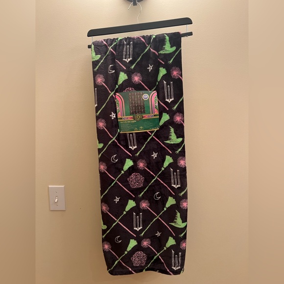 Wicked Other - Wicked Musical Soft Plush Throw Blanket – 50” x 70” – Super Soft